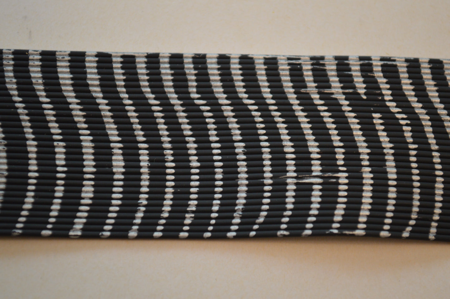 Heavy Reptile Living Rubber Black with Silver Print-A-05 Steel Bite