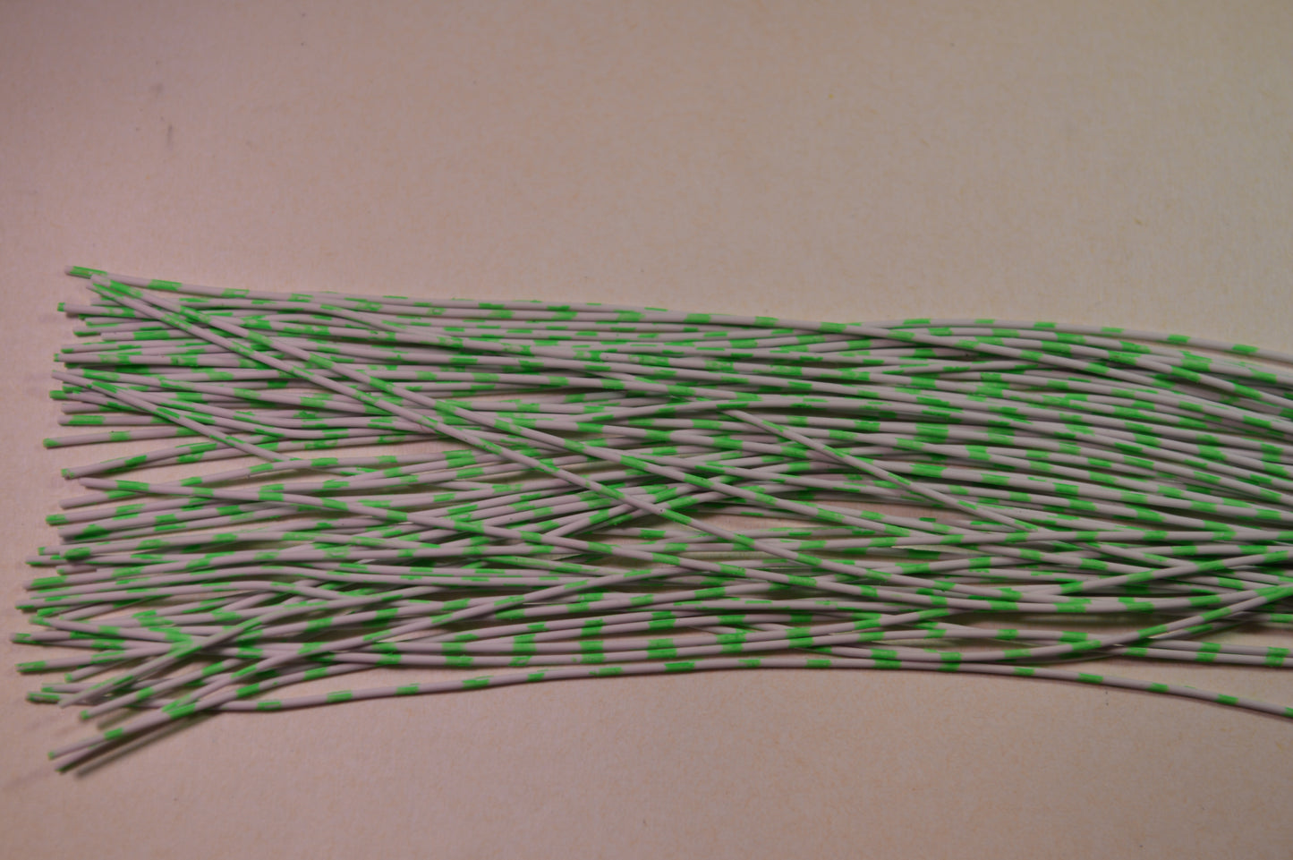 Fine Reptile Living Rubber White with Lime Print-B-04 Lime Pop