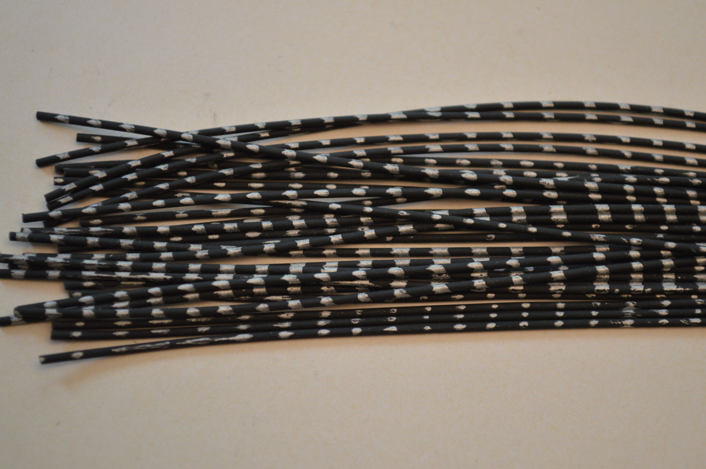 Heavy Reptile Living Rubber Black with Silver Print-A-05 Steel Bite