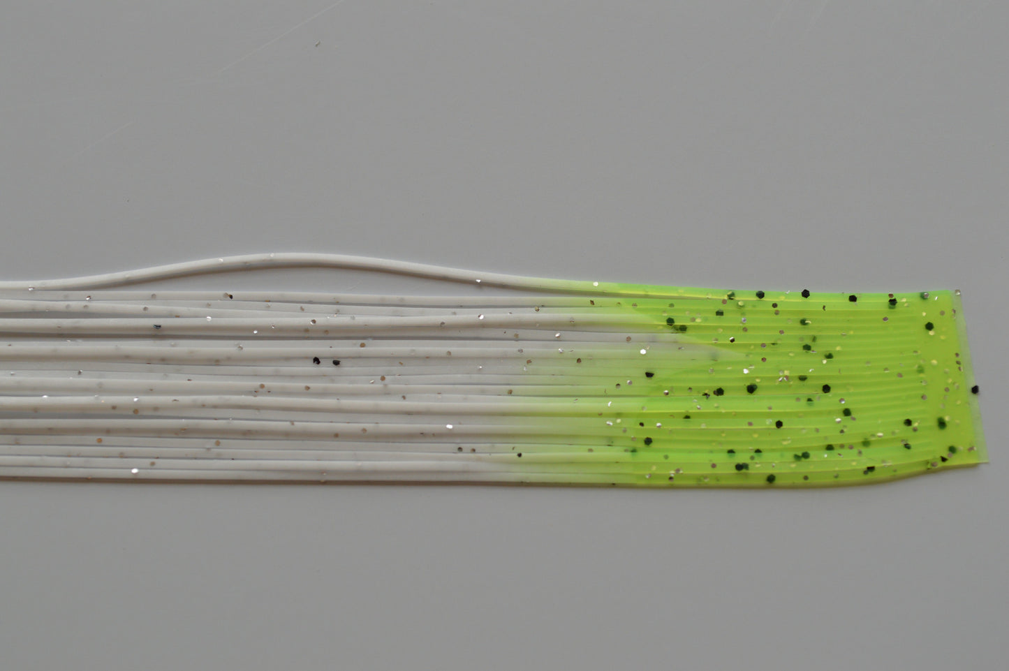 Fire Tip White with Silver flake and Chartreuse Tip silicon skirting-FT12
