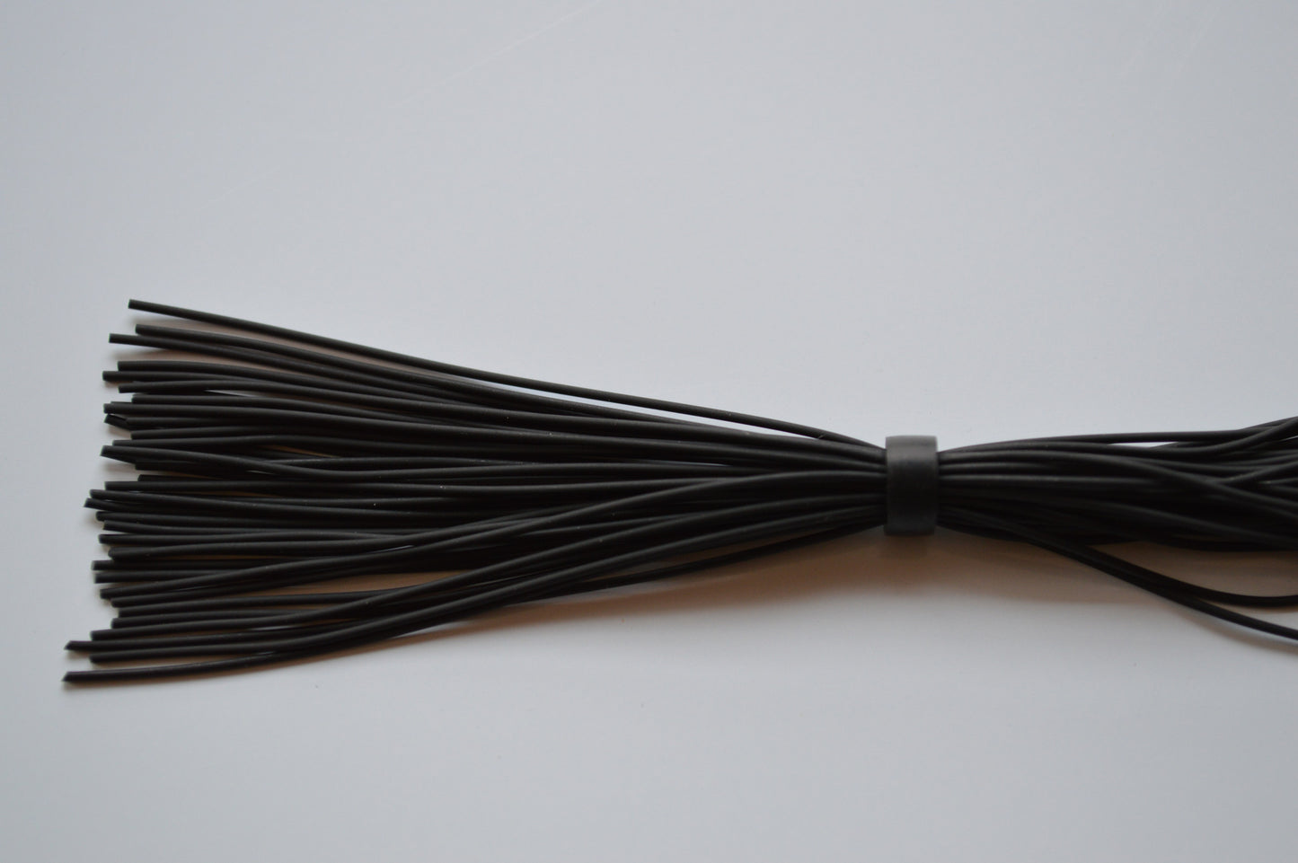 Banded Living Rubber Black Medium Grade Banded Living Rubber-LR1