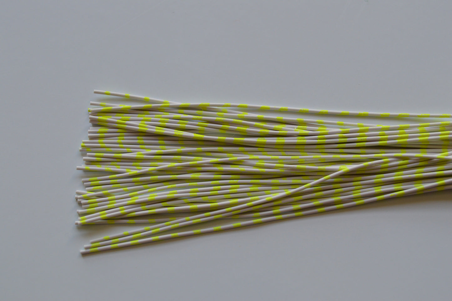 Medium Reptile Living Rubber White with Chartreuse Print-B-06 Chart Mist