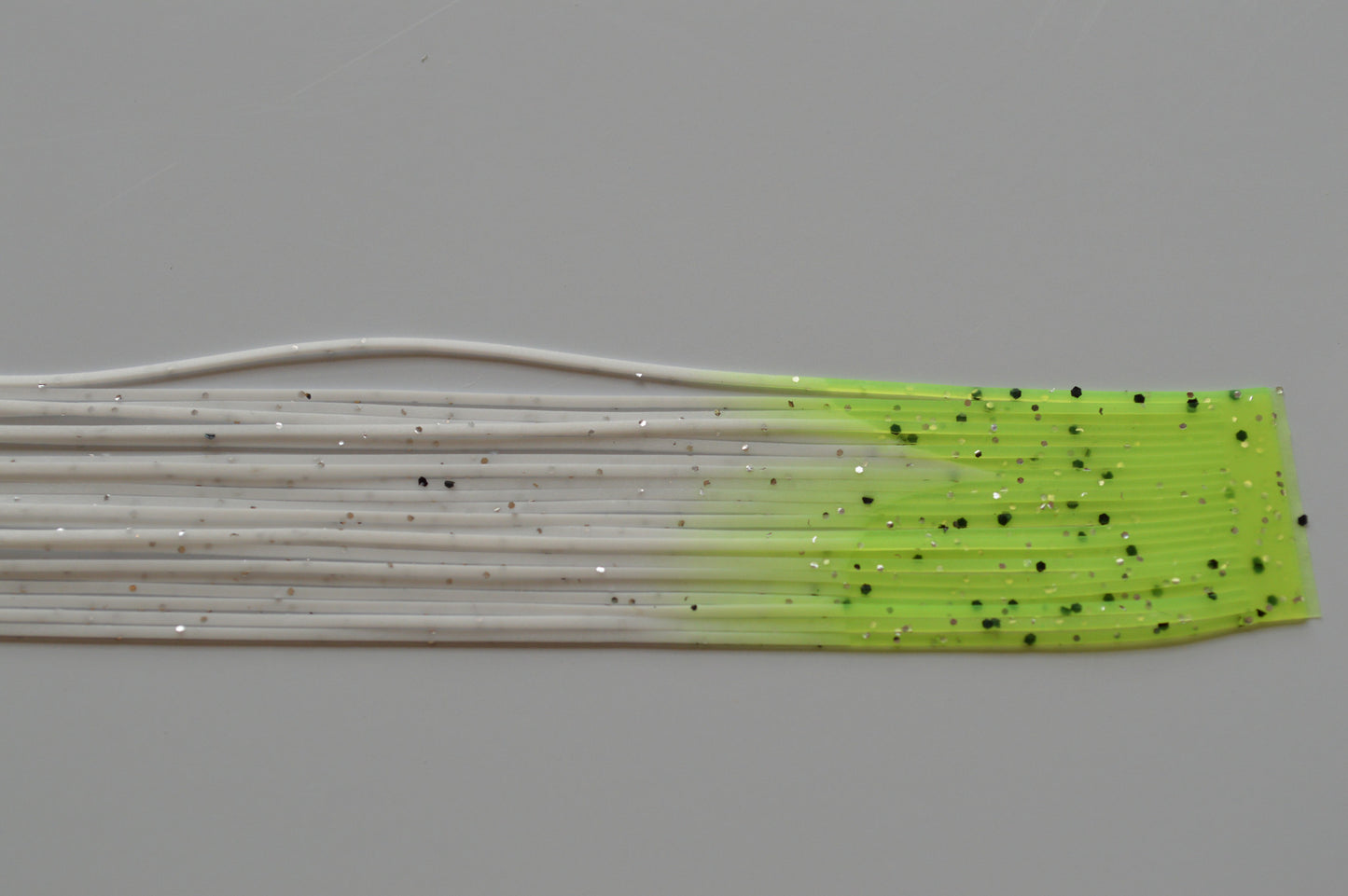 White with Silver flake and Chartreuse Tip silicon skirting-FT12