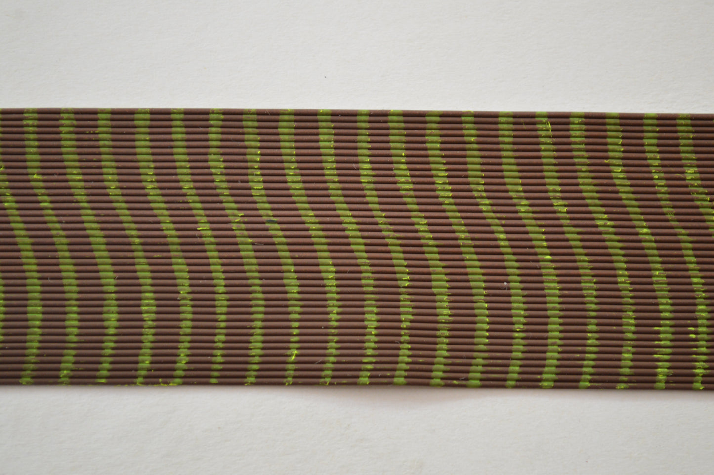 Medium Reptile Living Rubber Brown with Chartreuse Print-D-06 Chartreuse Bark