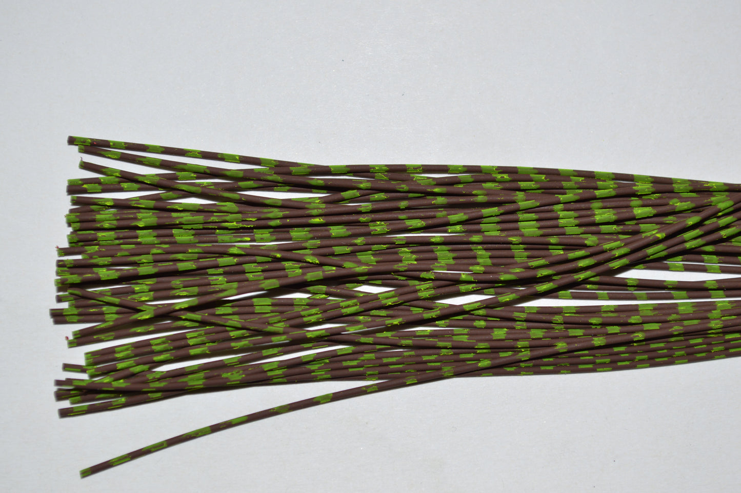 Medium Reptile Living Rubber Brown with Chartreuse Print-D-06 Chartreuse Bark